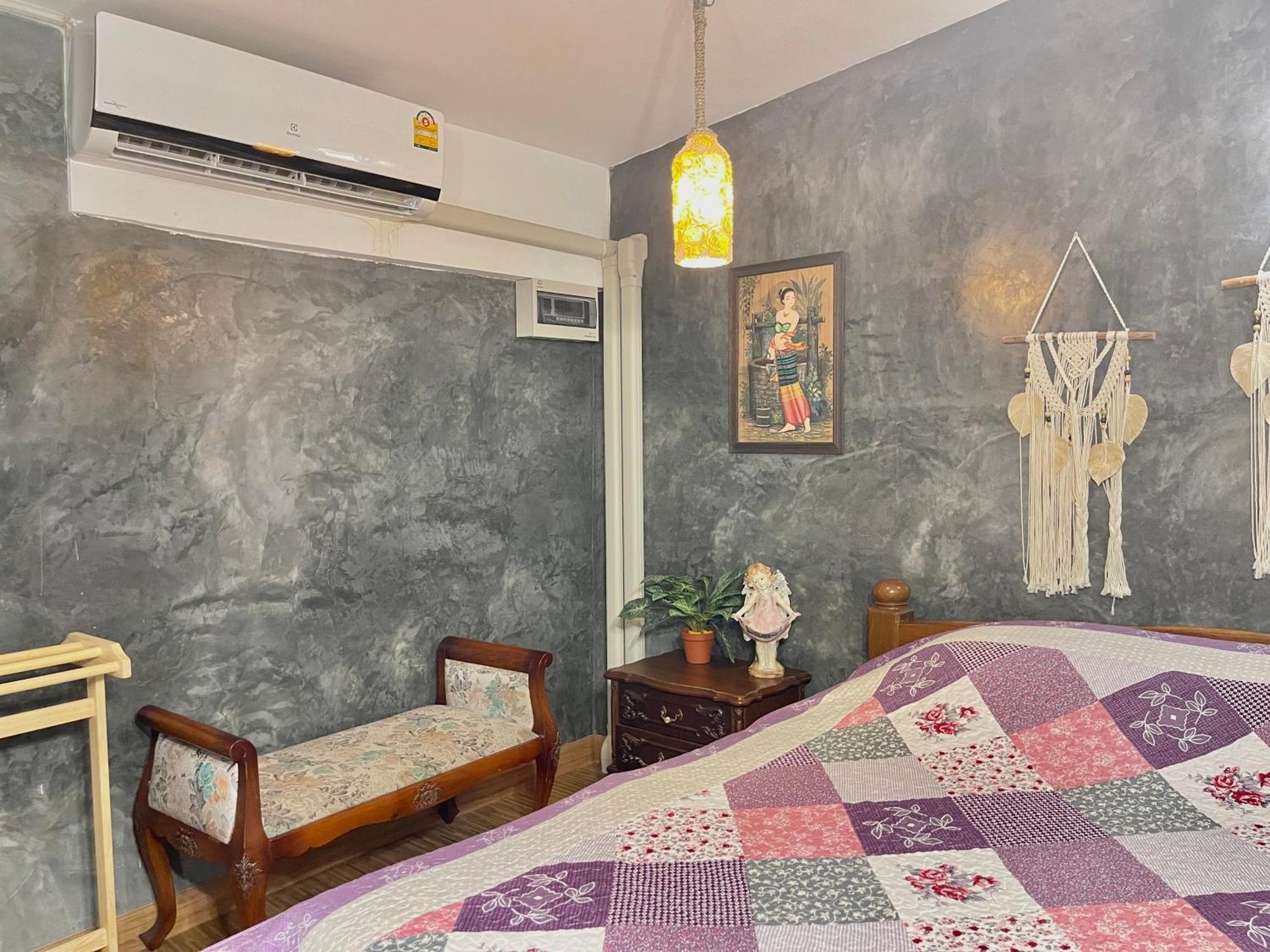 The Quarter Wutthakat Apartment Bangkok Phòng bức ảnh